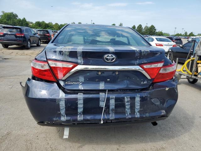 4T1BF1FK9HU763382 - 2017 TOYOTA CAMRY LE BLUE photo 6