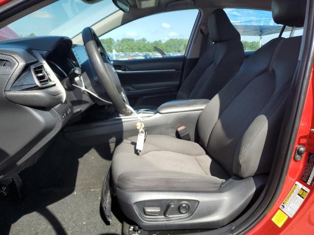 4T1C11AK5PU081642 - 2023 TOYOTA CAMRY LE Qırmızı foto 7