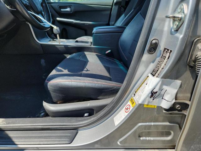 4T1BF1FK8GU517194 - 2016 TOYOTA CAMRY SE LE Gümüş fotoğraf 12