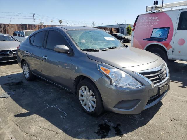 3N1CN7AP0KL839657 - 2019 NISSAN VERSA S 灰色 照片 4