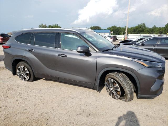 5TDHZRBH6NS166060 - 2022 TOYOTA HIGHLANDER XLE 灰色 照片 4