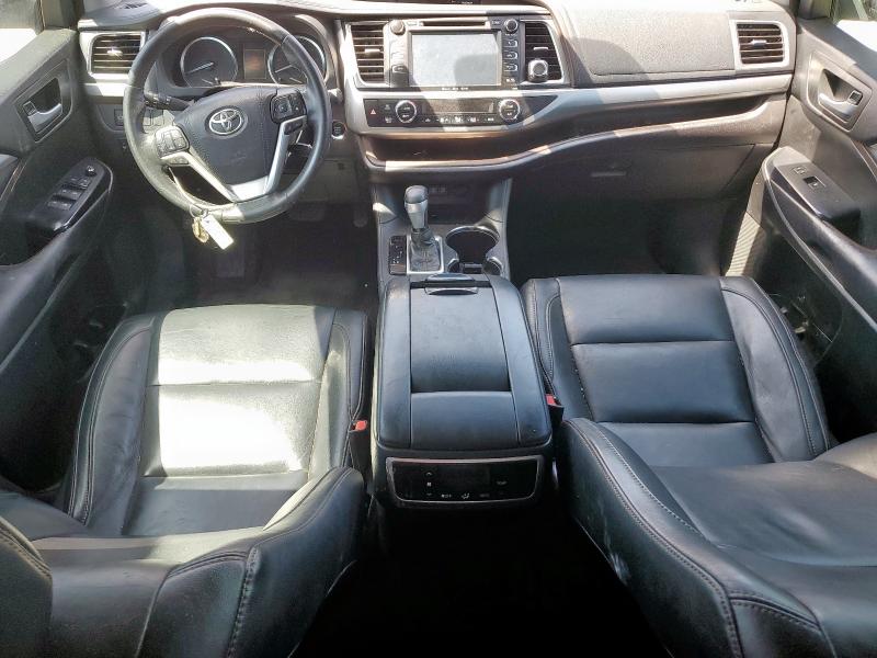 5TDKZRFH0JS244570 - 2018 TOYOTA HIGHLANDER SE برغندي صورة 8