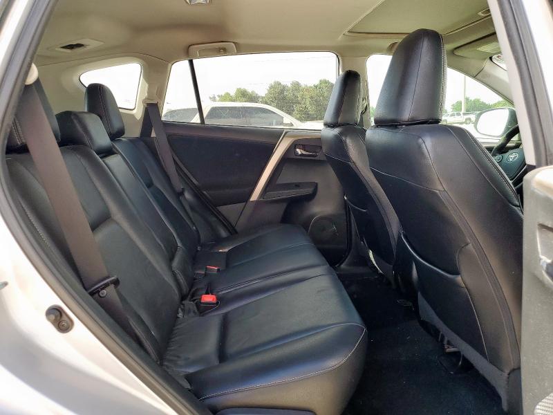 2T3WFREV2FW215059 - 2015 TOYOTA RAV4 XLE SILVER photo 11