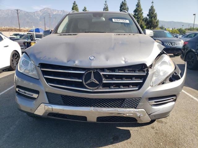 4JGDA5HB2CA049020 - 2012 MERCEDES-BENZ ML 350 4MATIC GRAY photo 5