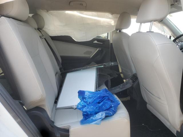 3VV2B7AXXKM136516 - 2019 VOLKSWAGEN TIGUAN SE Biały zdjęcie 10