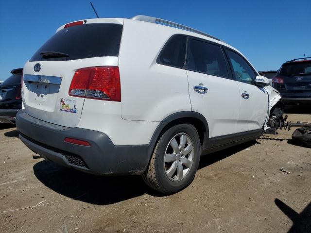 5XYKT4A69DG390851 - 2013 KIA SORENTO LX WHITE photo 3