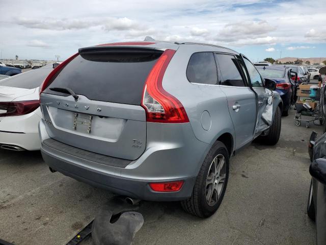 YV4902DZ6D2416038 - 2013 VOLVO XC60 T6 SILVER photo 3