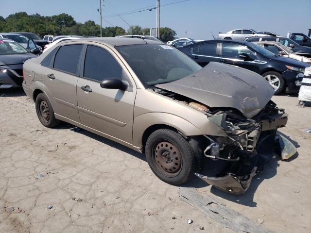 1FAFP34324W165326 - 2004 FORD FOCUS SE COMFORT GOLD photo 4