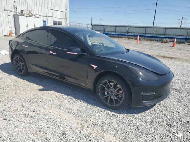 5YJ3E1EB4LF744155 - 2020 TESLA MODEL 3 Siyah fotoğraf 4