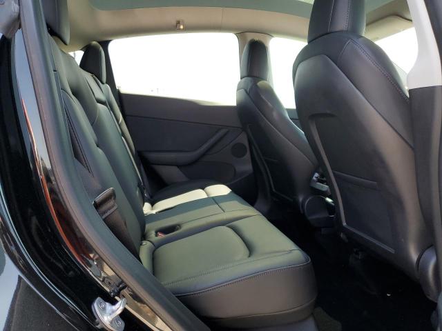 7SAYGDEF5NF311812 - 2022 TESLA MODEL Y Սև լուսանկար 11