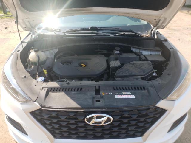 KM8J2CA46KU860915 - 2019 HYUNDAI TUCSON SE WHITE photo 12