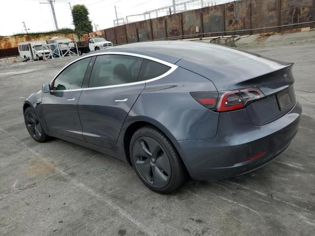 5YJ3E1EAXLF739517 - 2020 TESLA MODEL 3 GRAY photo 2