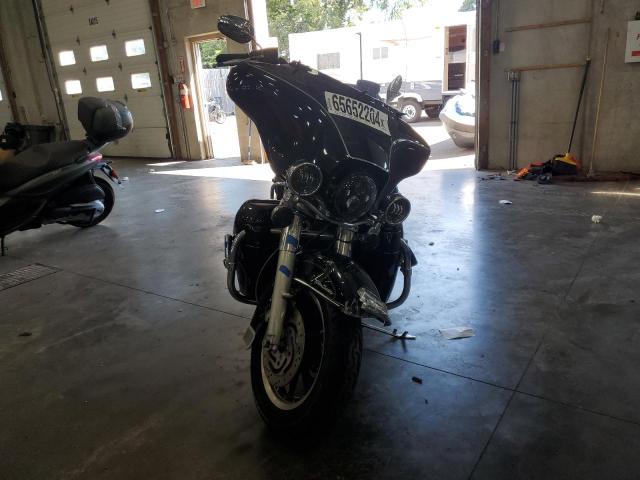 1HD1FCW1X4Y621711 - 2004 HARLEY-DAVIDSON FLHTCUI 黑色 照片 2