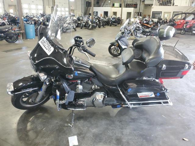 1HD1FCW1X4Y621711 - 2004 HARLEY-DAVIDSON FLHTCUI 黑色 照片 3