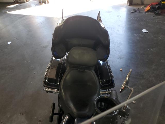 1HD1FCW1X4Y621711 - 2004 HARLEY-DAVIDSON FLHTCUI 黑色 照片 5