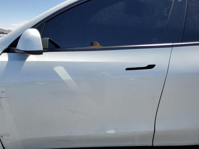 5YJYGDED6MF110950 - 2021 TESLA MODEL Y Weiß Foto 7