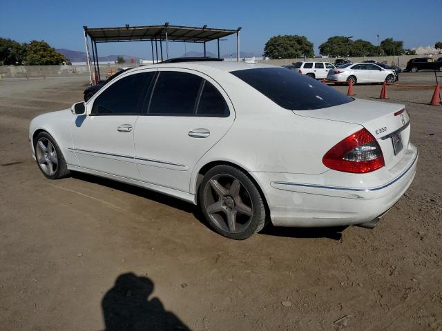 WDBUF56X79B421148 - 2009 MERCEDES-BENZ E 350 WHITE photo 2