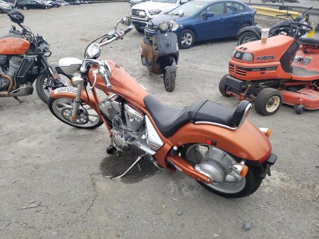 JH2SC6107BK100547 - 2011 HONDA VT1300 CX ORANGE photo 3