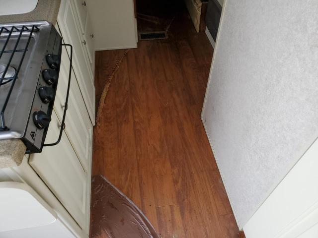 4YDT21R2X4G909147 - 2004 KEYSTONE OUTBACK WHITE photo 9