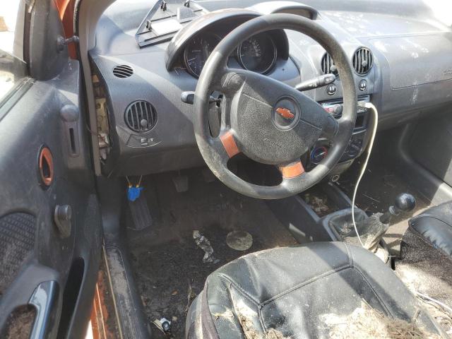 KL1TD66636B665026 - 2006 CHEVROLET AVEO BASE ORANGE photo 8
