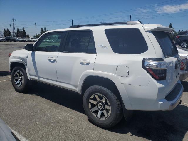 JTEPU5JRXP6102633 - 2023 TOYOTA 4RUNNER SE WHITE photo 2