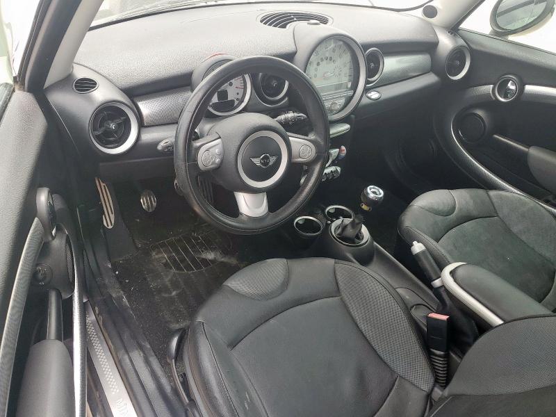 WMWMF73529TT93993 - 2009 MINI COOPER S CREAM photo 8