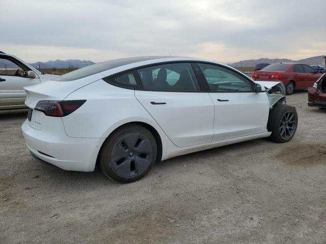 5YJ3E1EB4NF324527 - 2022 TESLA MODEL 3 WHITE photo 3