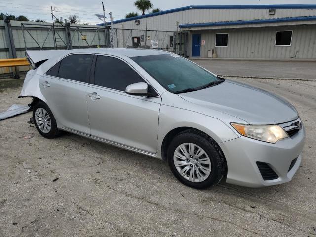 4T1BF1FK9CU636334 - 2012 TOYOTA CAMRY BASE GRAY photo 4