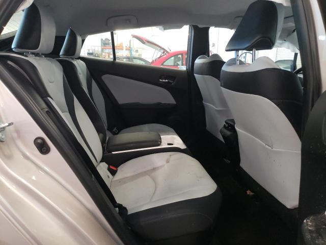 JTDKARFP6K3108512 - 2019 TOYOTA PRIUS PRIM 银色 照片 10