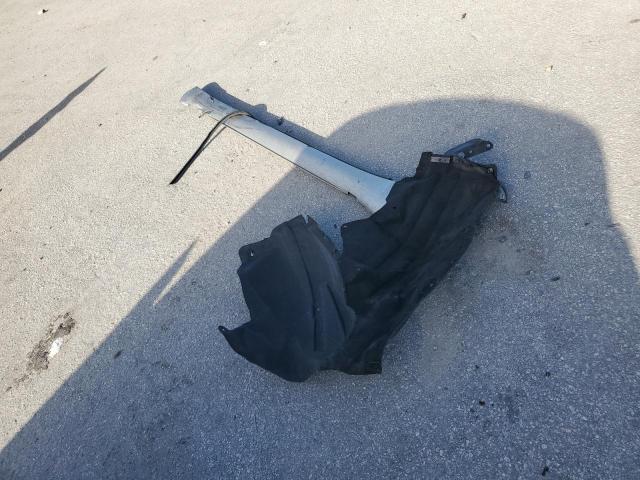 5GAERDKW5JJ143219 - 2018 BUICK ENCLAVE AVENIR 白色 照片 13