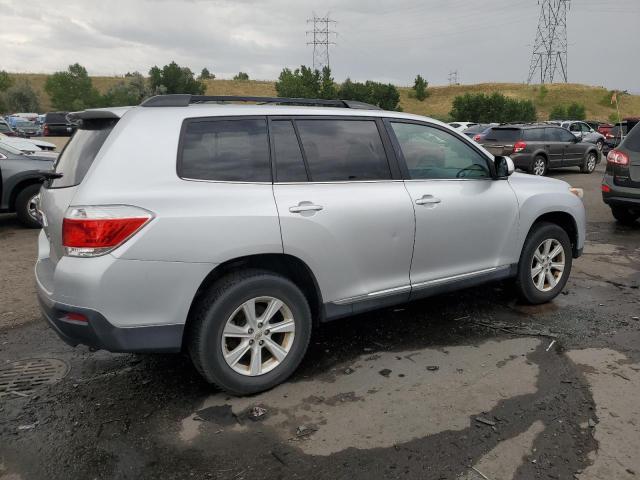 5TDBK3EH1CS134200 - 2012 TOYOTA HIGHLANDER BASE SILVER photo 3