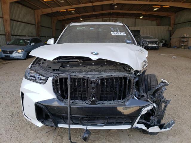 5UX23EU03R9S15516 - 2023 BMW X5 XDRIVE40I WHITE photo 5