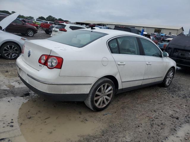 WVWJK7AN1AE067387 - 2010 VOLKSWAGEN PASSAT KOMFORT WHITE photo 3