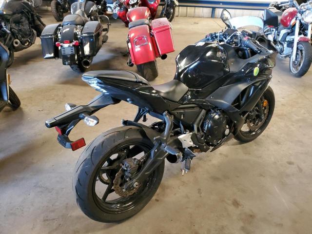 JKAEXEJ10HDA00040 - 2017 KAWASAKI EX650 J შავი ფოტო 4