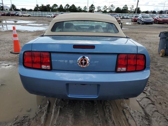 1ZVFT84NX55252710 - 2005 FORD MUSTANG BLUE photo 6