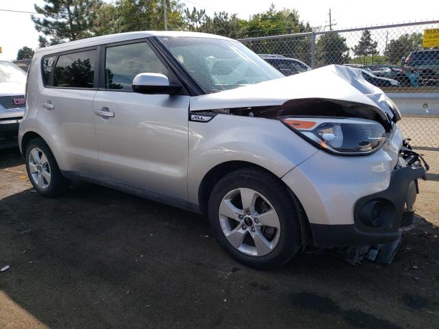 KNDJN2A2XK7641040 - 2019 KIA SOUL SILVER photo 4