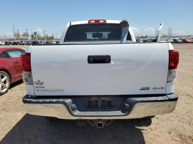 5TFDW5F16CX265708 - 2012 TOYOTA TUNDRA CREWMAX SR5 WHITE photo 6