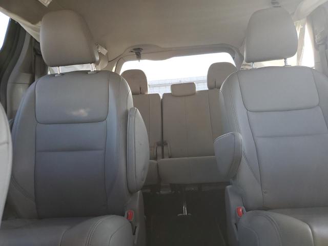 5TDDZ3DC8KS220399 - 2019 TOYOTA SIENNA XLE Weiß Foto 10