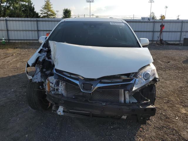 5TDDZ3DC8KS220399 - 2019 TOYOTA SIENNA XLE Weiß Foto 5