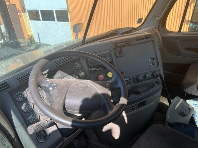 1FUJGECV27LY61184 - 2007 FREIGHTLINER CABOVER Қоңыр фото 6