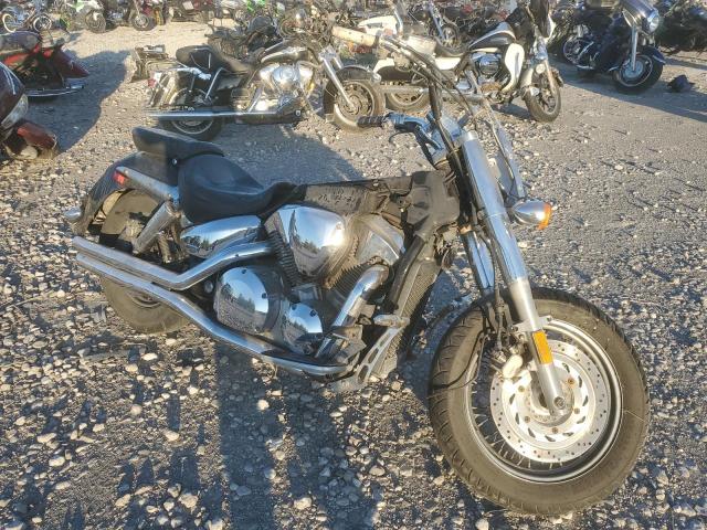 1HFSC52003A008839 - 2003 HONDA VT1300 S BLACK photo 1