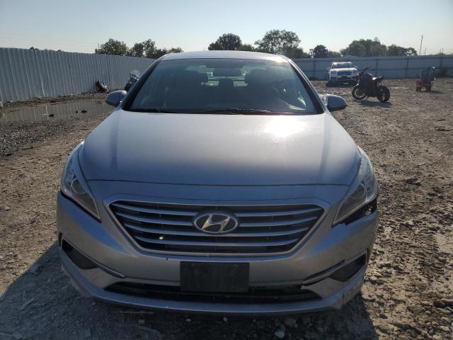 5NPE24AF5HH535723 - 2017 HYUNDAI SONATA SE SILVER photo 5