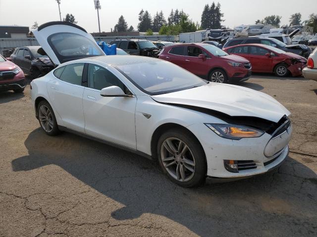 5YJSA1CN7DFP20227 - 2013 TESLA MODEL S WHITE photo 4
