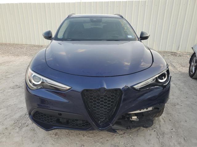 ZASPAJAN5M7C99694 - 2021 ALFA ROMEO STELVIO SPORT Blau Foto 5