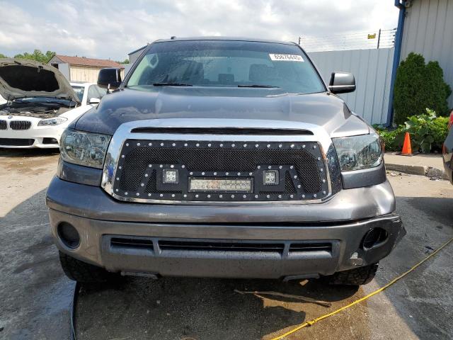 5TFUW5F15CX242632 - 2012 TOYOTA TUNDRA DOUBLE CAB SR5 GRAY photo 5