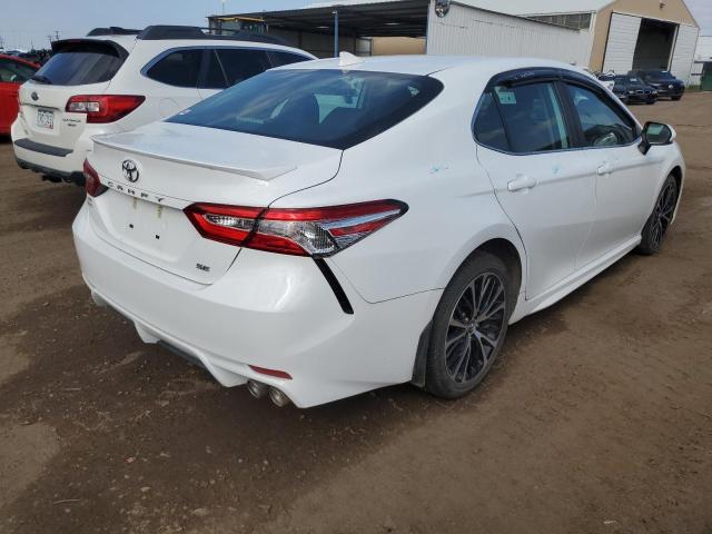 4T1G11AKXLU866394 - 2020 TOYOTA CAMRY SE WHITE photo 3