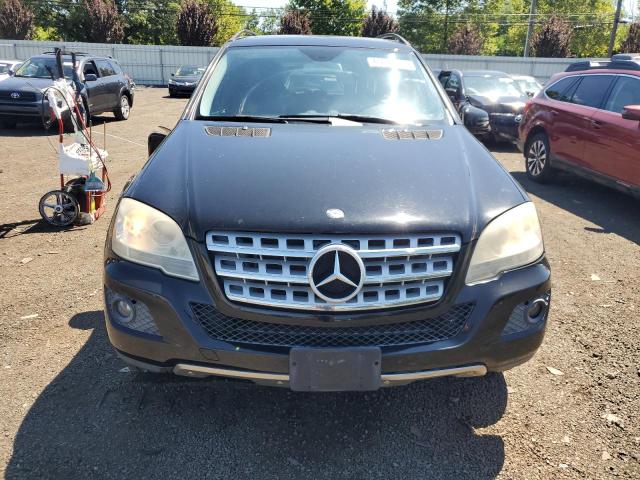 4JGBB8GB8BA626591 - 2011 MERCEDES-BENZ ML 350 4MATIC BLACK photo 5