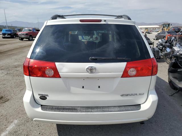 5TDZK22C09S262244 - 2009 TOYOTA SIENNA XLE WHITE photo 6