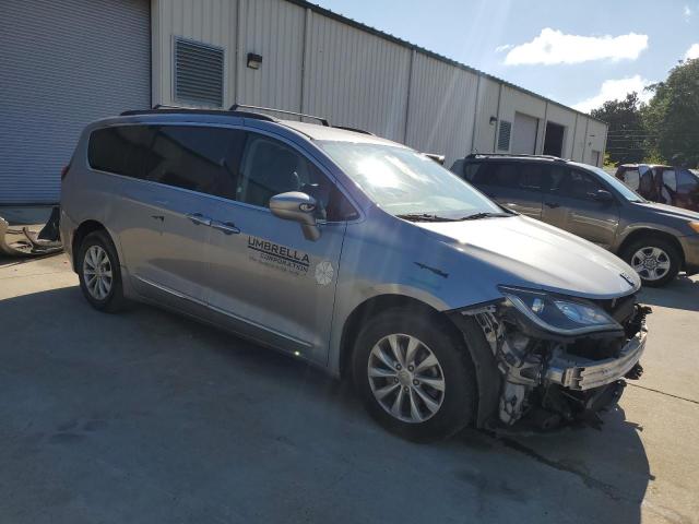 2C4RC1BG1HR613051 - 2017 CHRYSLER PACIFICA TOURING L SILVER photo 4