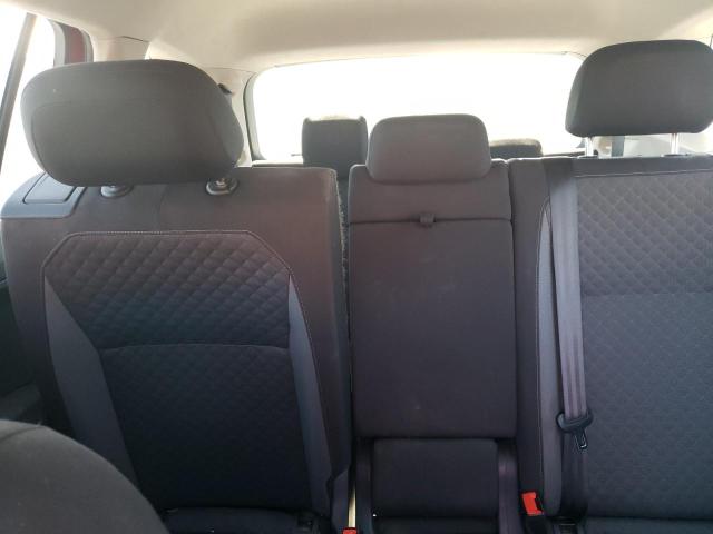3VV1B7AX2JM113984 - 2018 VOLKSWAGEN TIGUAN S Kırmızı fotoğraf 10